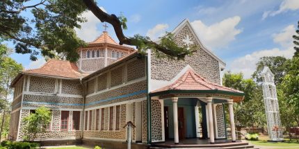 Colombo - Trincomalee - Sigiriya - Colombo (3N/4D)